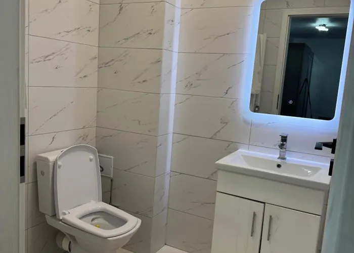 Doua Titan Lägenhet Bukarest