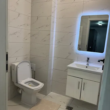 Doua Titan Appartement Boekarest